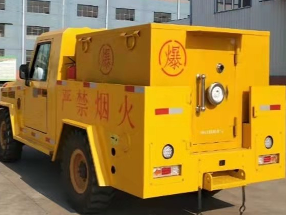 宽城凯龙爆破器材运输车：保障爆破任务的安全运行